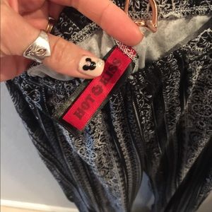 Hot Kiss pants
